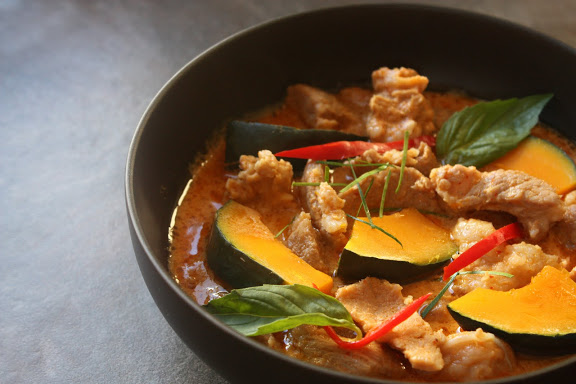 Must Things to Eat in Thailand - Panaeng curry